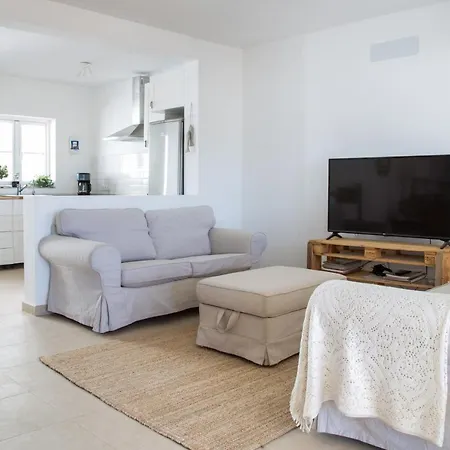 Tauro Platero Beach Bungalow *