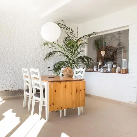 Tauro Platero Beach Bungalow *