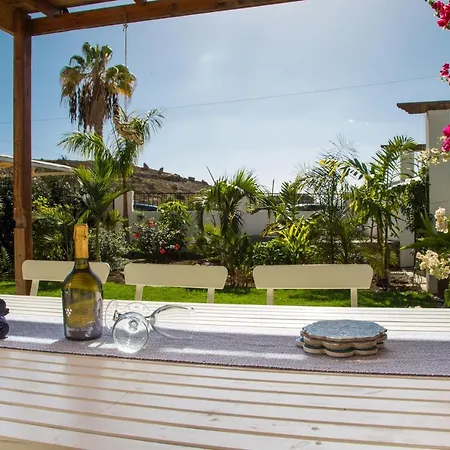 Villa Tauro Platero Beach Bungalow *