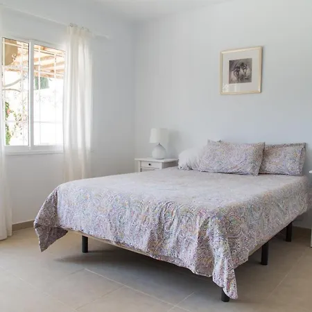 Tauro Platero Beach Bungalow *